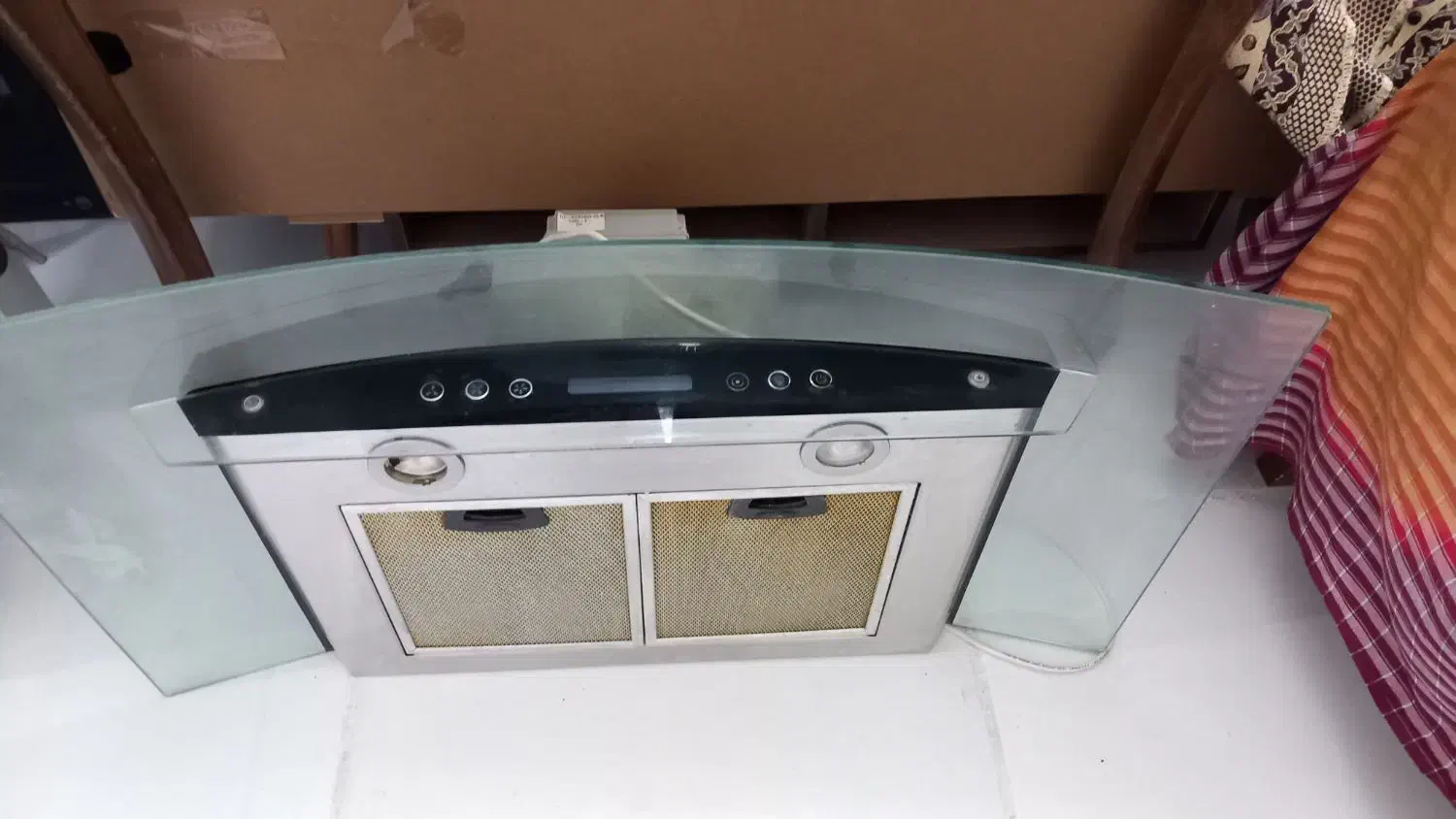 هود بیمکث|هود|مشهد, شهید قربانی|دیوار