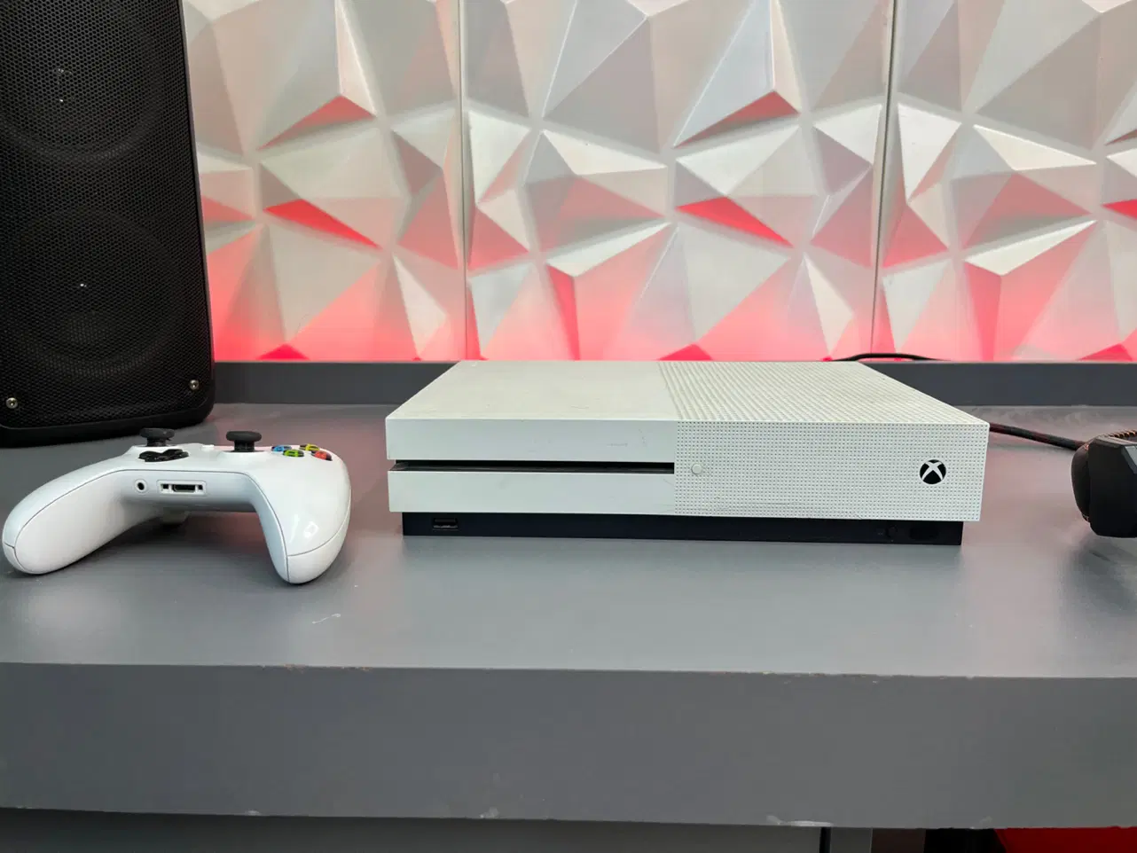 Xbox one s 1TB xbox one|کنسول، بازی ویدئویی و آنلاین|شیراز, شهرک پرواز|دیوار