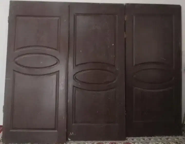 درب|مصالح و تجهیزات ساختمان|میانه, |دیوار