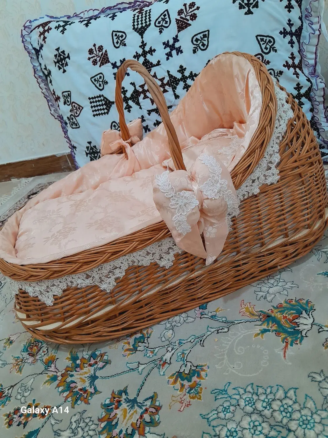 نوزاد|تخت و صندلی بچه|زاهدان, |دیوار