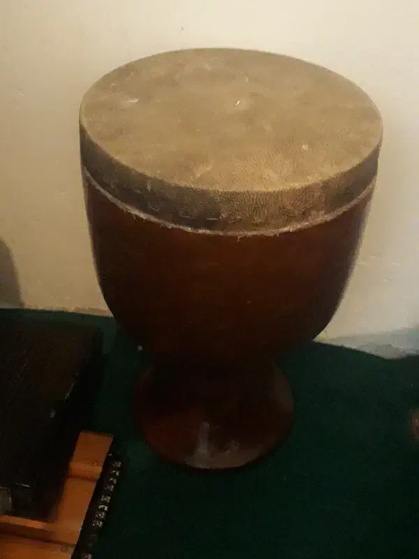 تنبک تمبک|درام و پرکاشن|خرم‌آباد, |دیوار