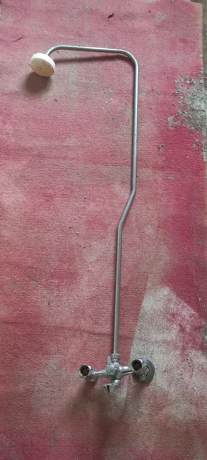 شیر الات|لوازم سرویس بهداشتی|لاهیجان, انقلاب|دیوار