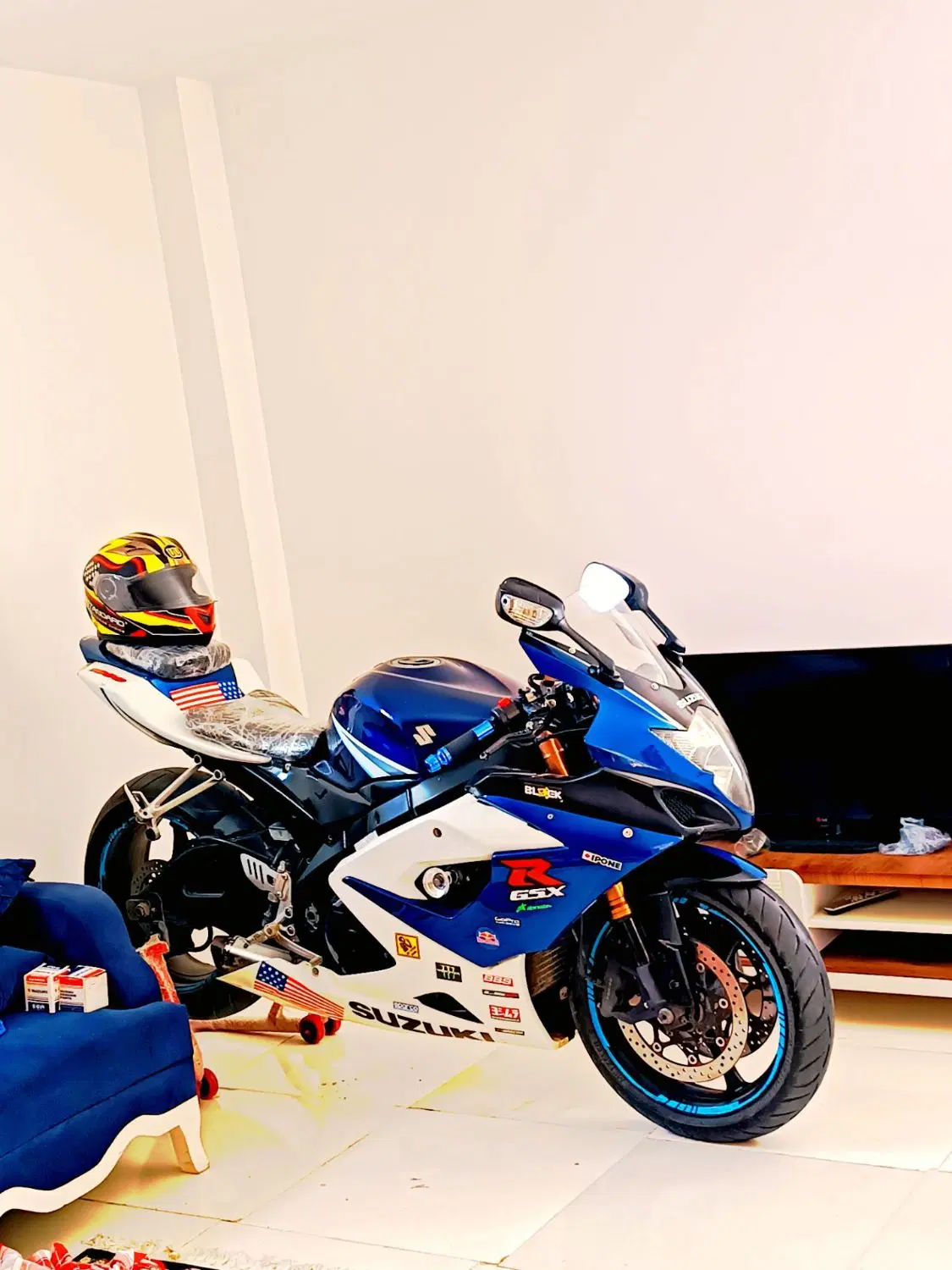 gsxr cbr 1000|موتورسیکلت|شیراز, فرودگاه شهید دستغیب شیراز|دیوار