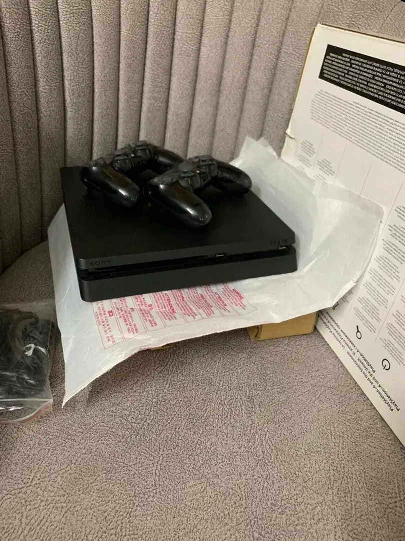 PS4 Slim500پی اس فور اسلیم 500 درحدآکبند|کنسول، بازی ویدئویی و آنلاین|پرند, فاز ۴|دیوار