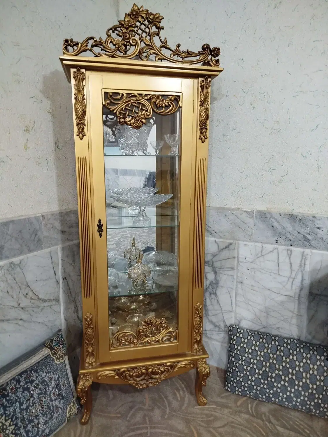 گنجه|بوفه، ویترین، کنسول|سرخس, |دیوار