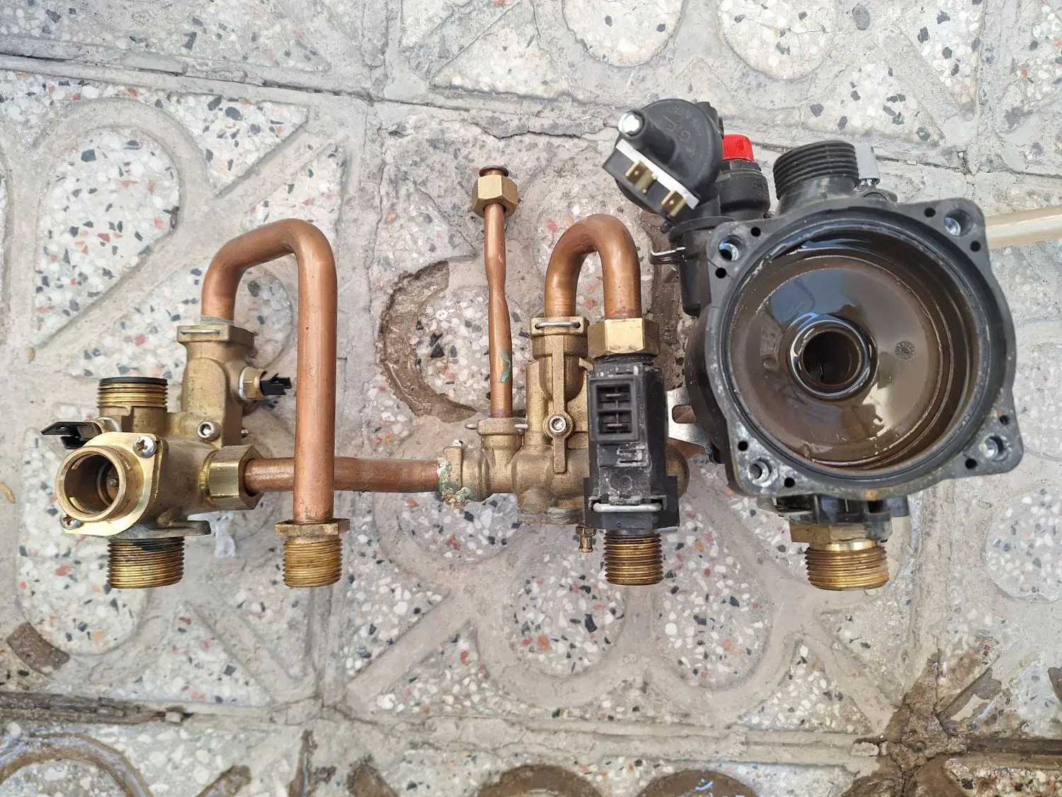 پکیج|آبگرمکن، پکیج، شوفاژ|اصفهان, برازنده|دیوار