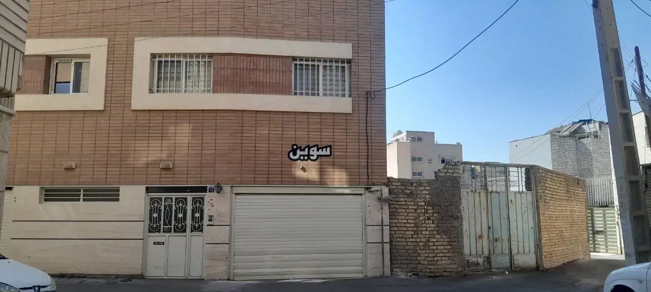 زمین دونبش سندتک برگ با پروانه ساخت سه طرف نور - Widok 3