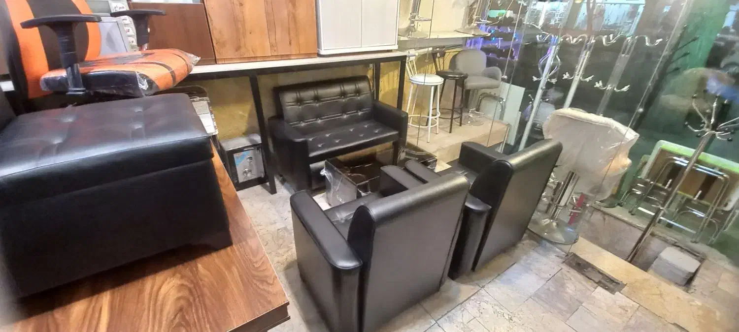 مبلمان اداری، میز مدیریت ، نیم ست|مبلمان اداری|مشهد, سناباد|دیوار