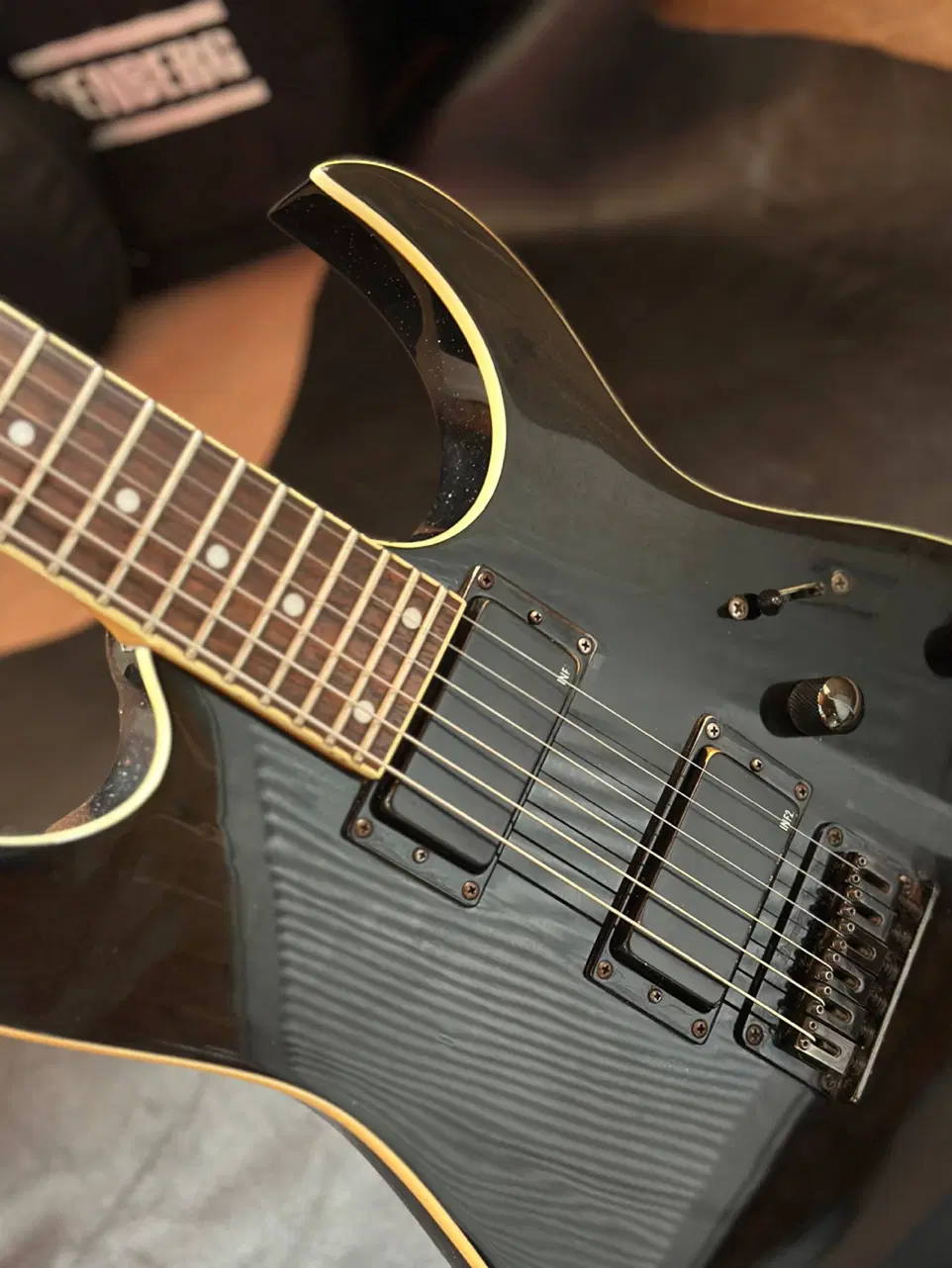 ibanez rg 321ex|گیتار، بیس، امپلیفایر|رشت, منظریه|دیوار