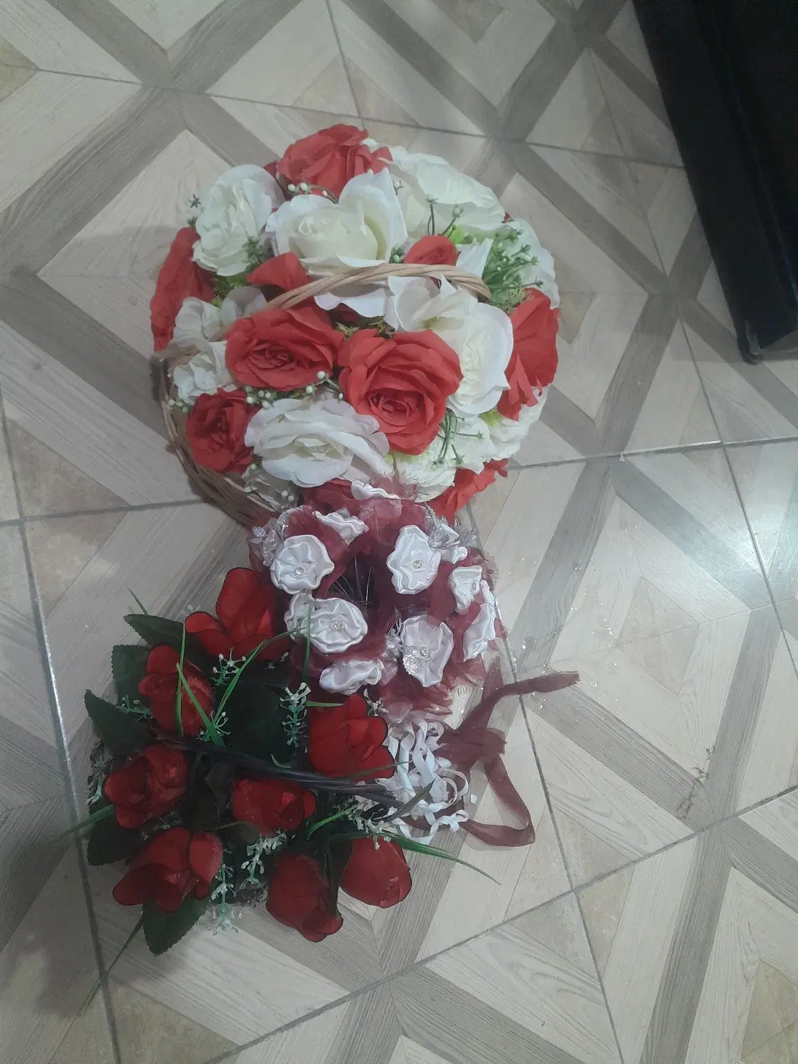 سه نوع گل|گل مصنوعی|سقز, |دیوار