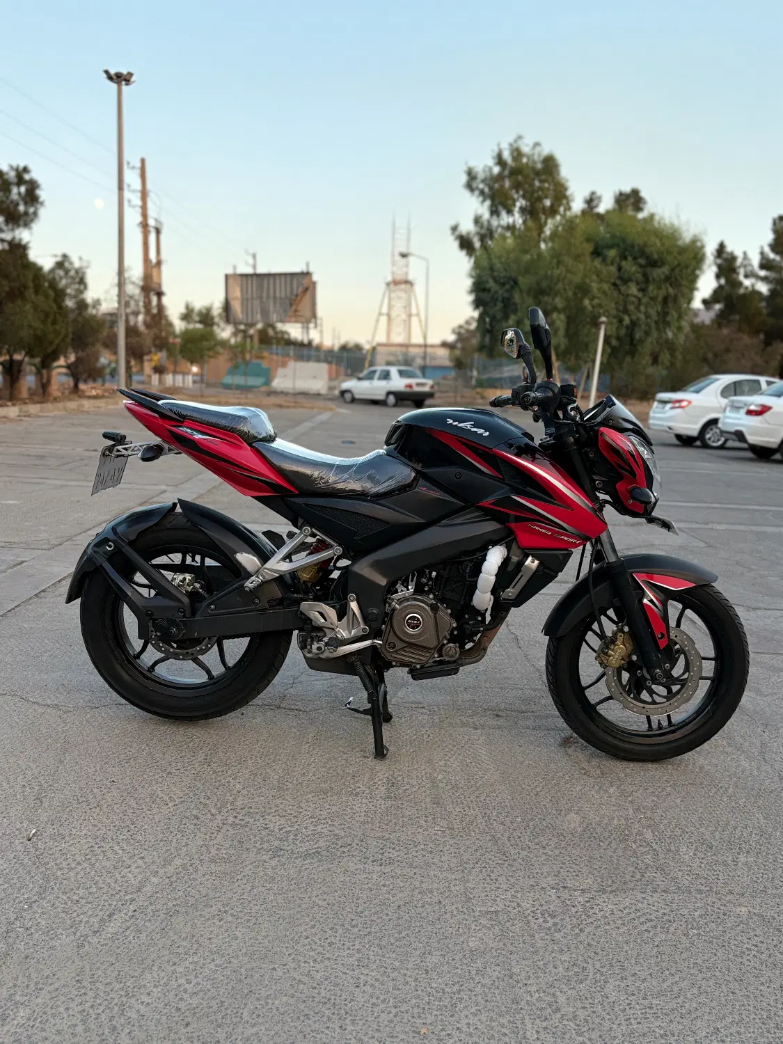 ns 200|موتورسیکلت|تهران, مشیریه|دیوار