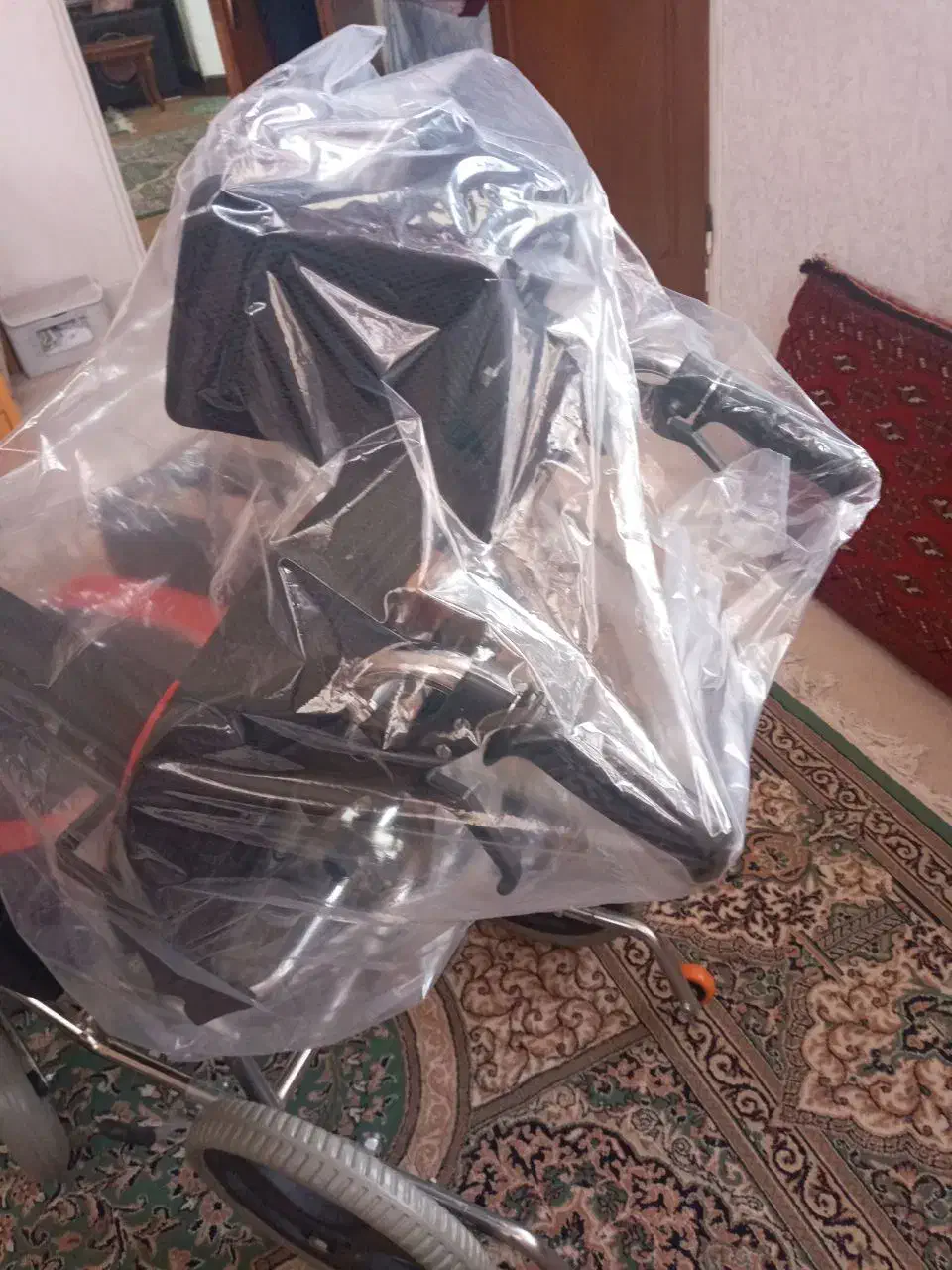 ویلچر|پزشکی|قم, جهان بینی|دیوار