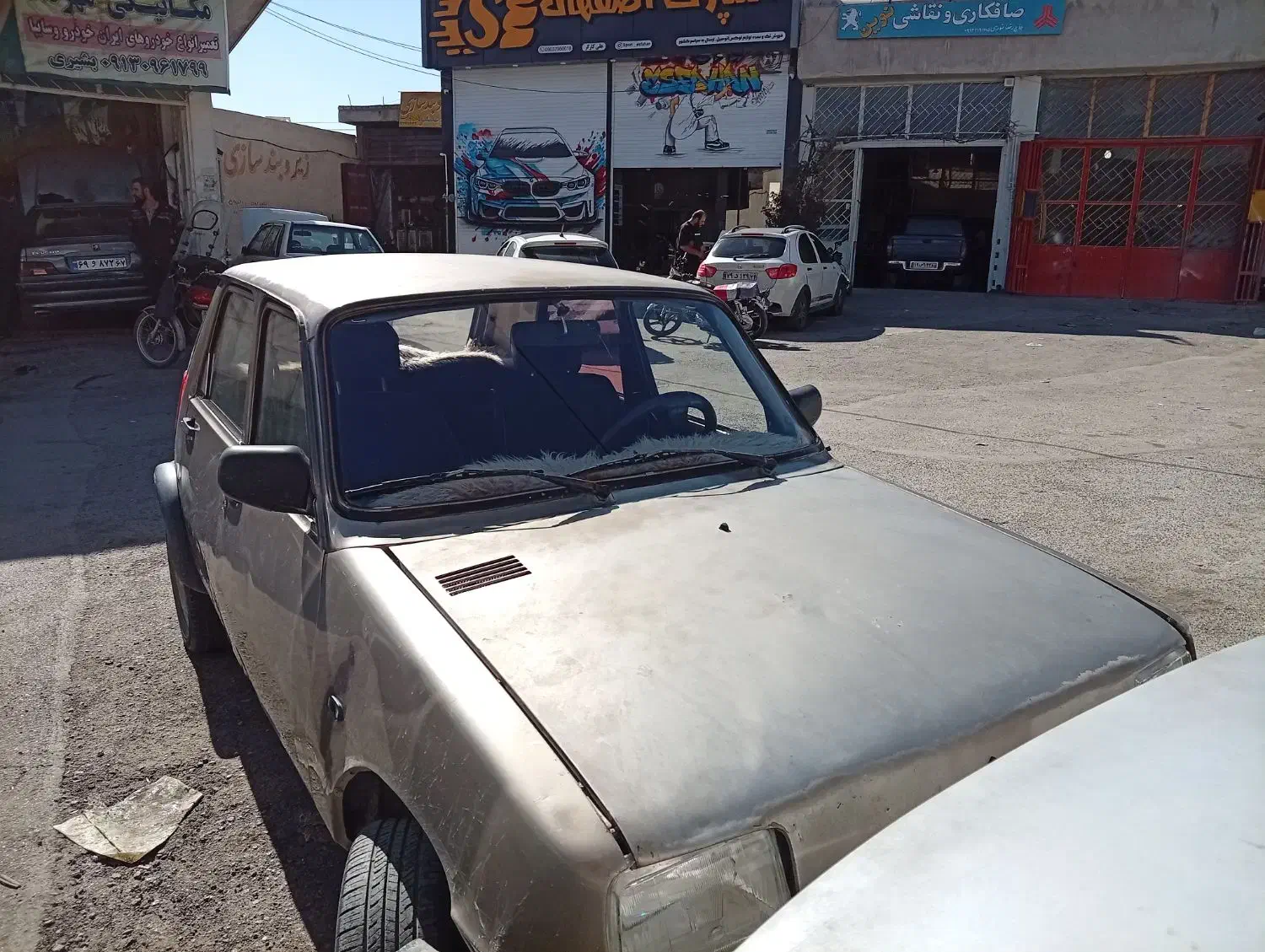 پی کی|خودرو سواری و وانت|ابریشم, |دیوار