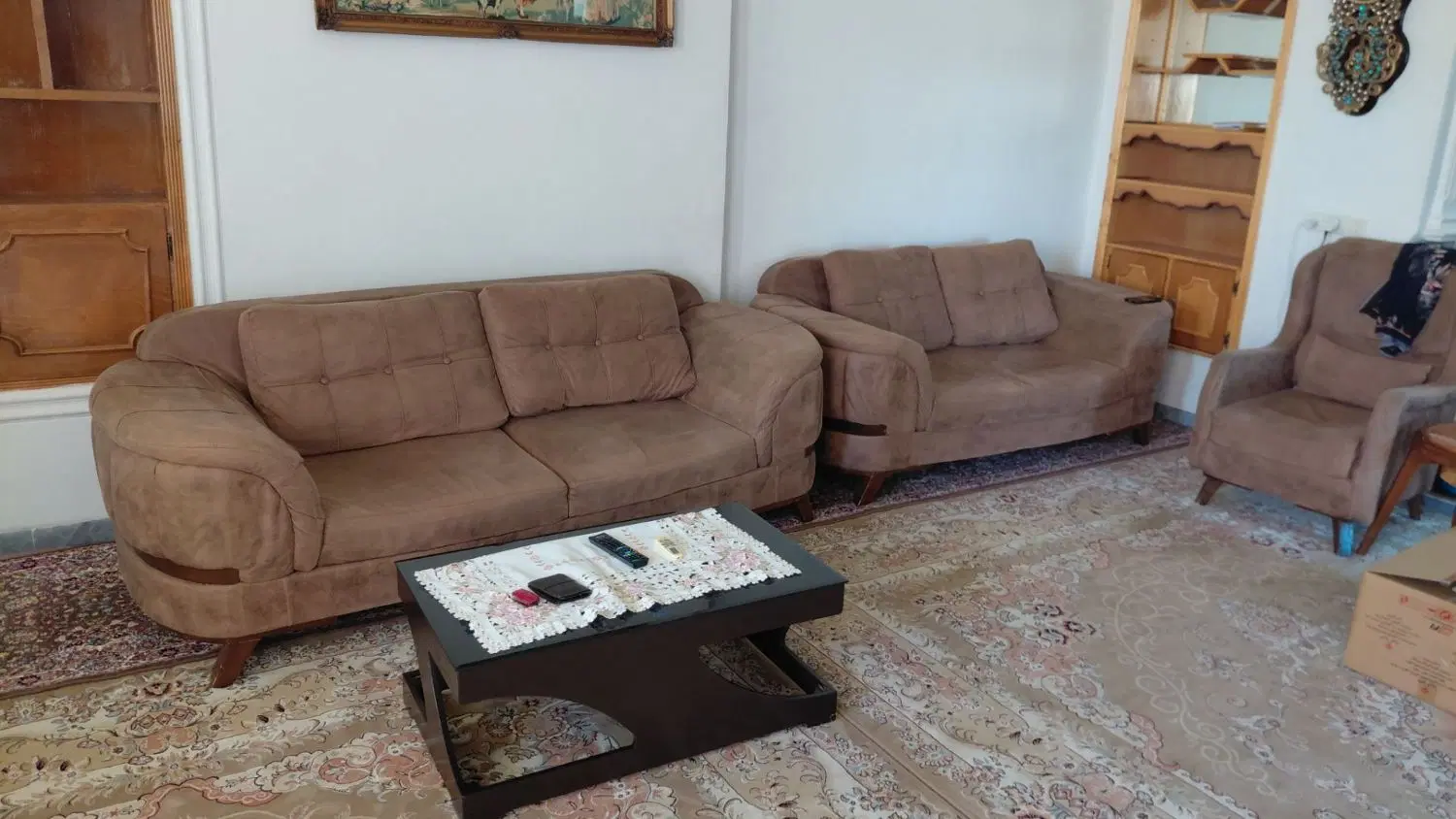 مبل|مبلمان خانگی و میز عسلی|ایوان, |دیوار