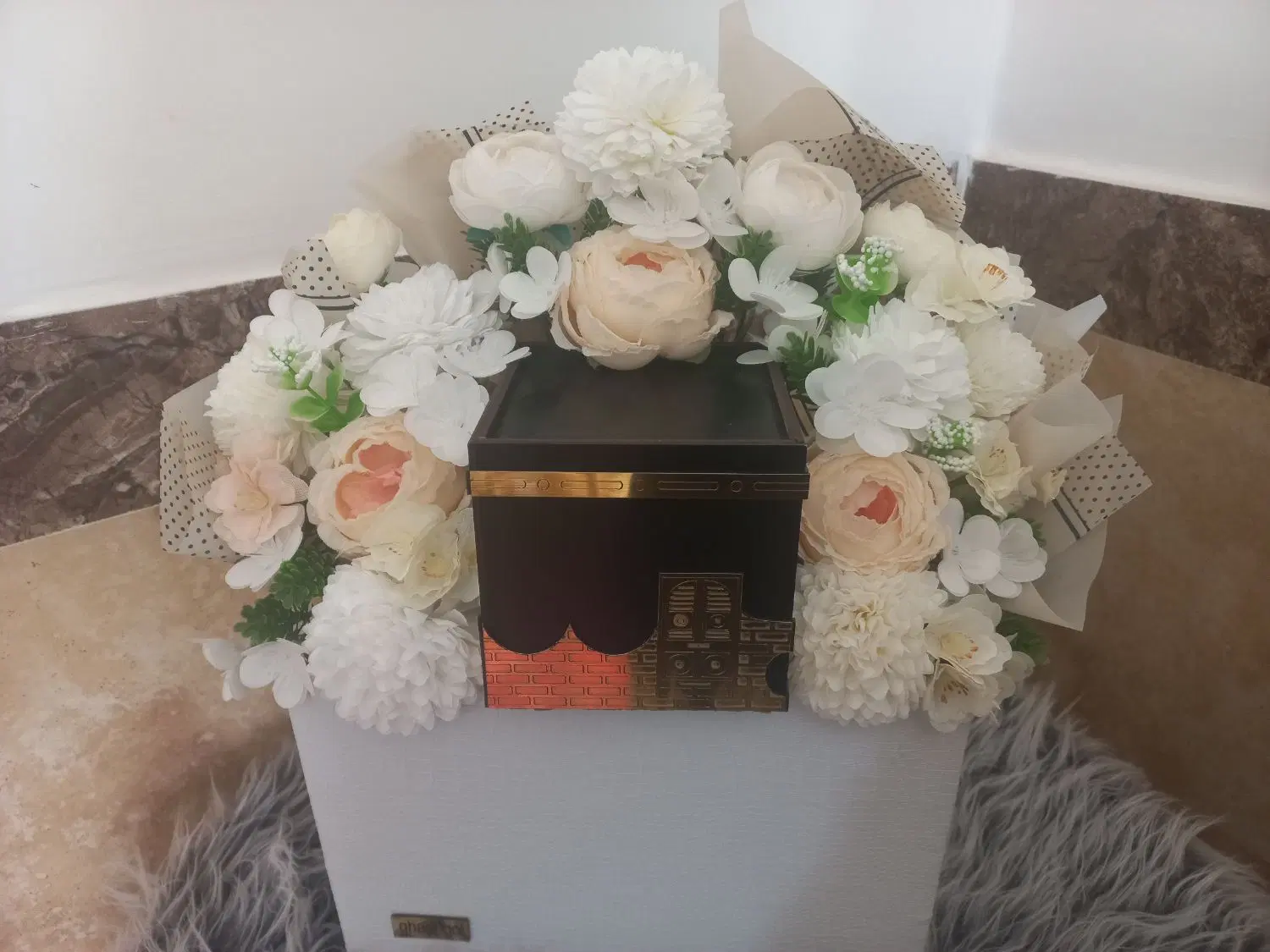 باکس گل|گل مصنوعی|همدان, |دیوار