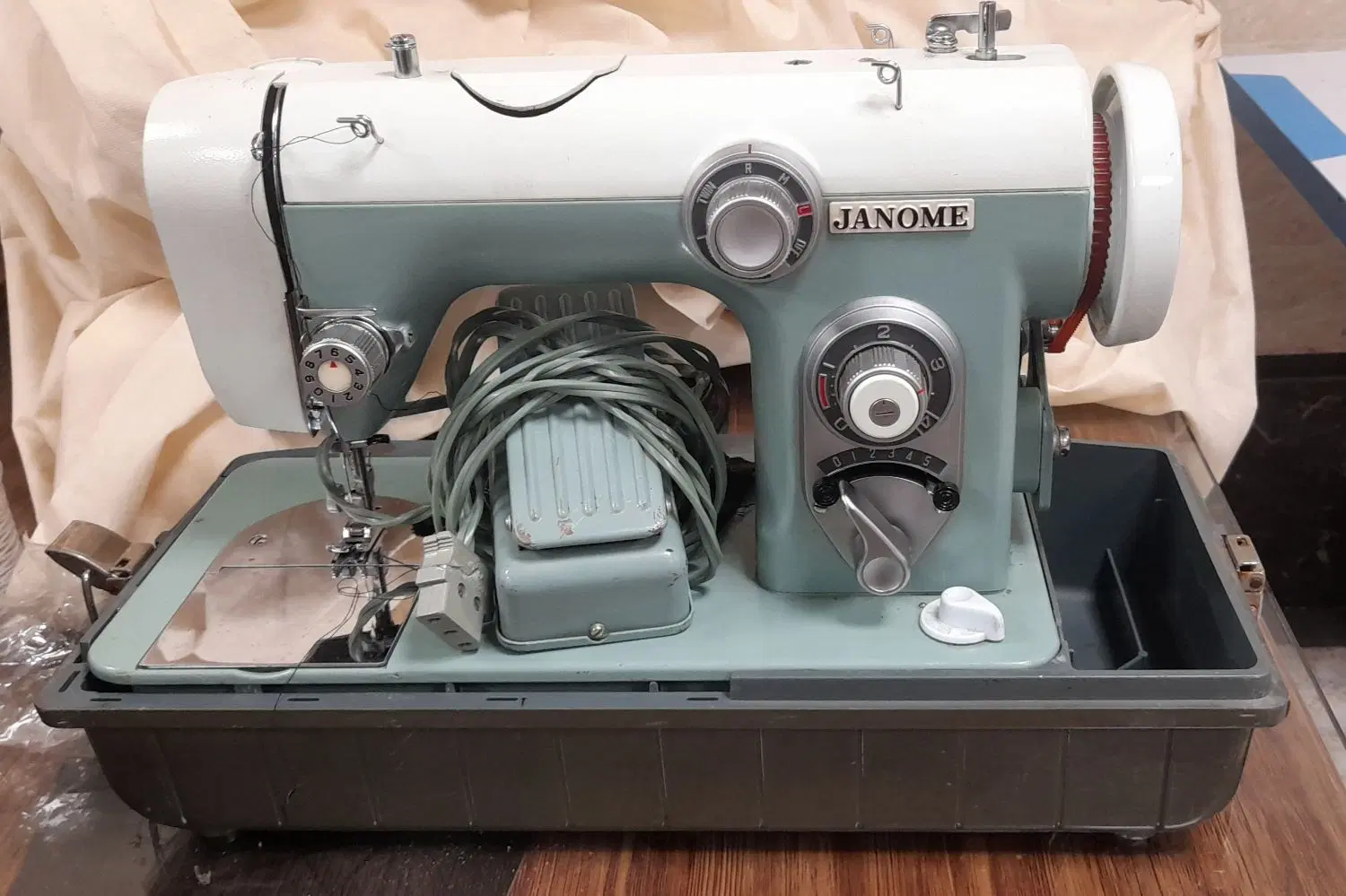 JANOME،رشت|چرخ خیاطی و ریسندگی|خمام, |دیوار