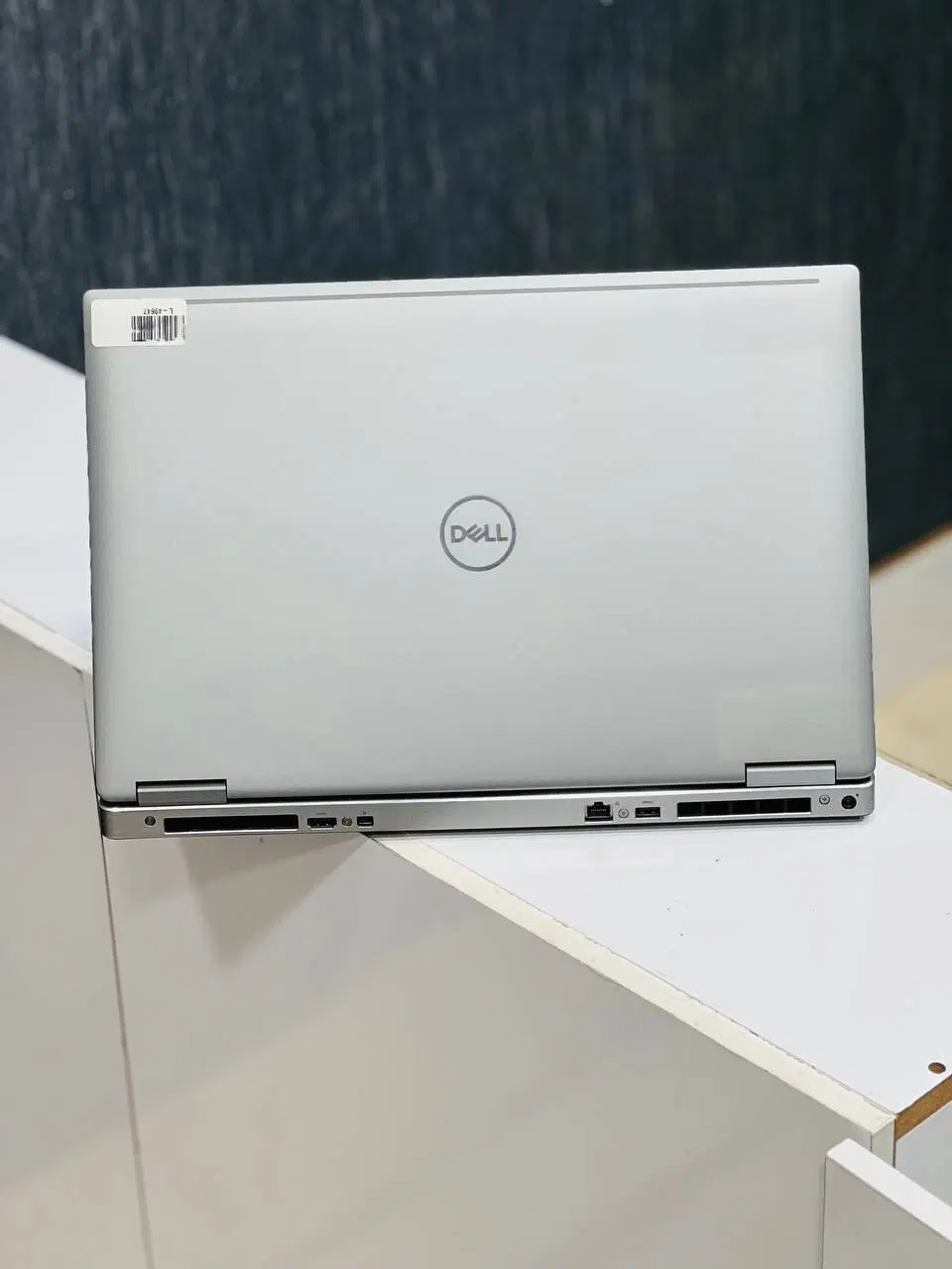 Dell precision 7740|رایانه همراه|اندیشه, اندیشه فاز ۱|دیوار