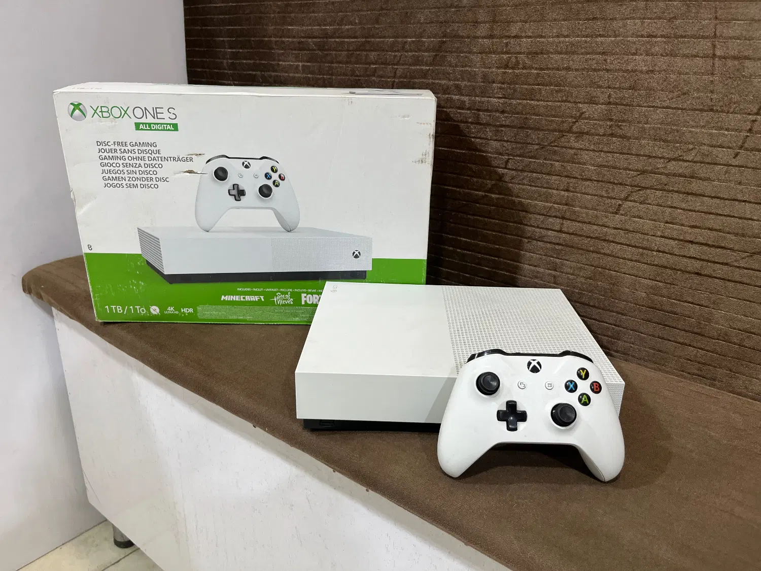 xbox one s 1t|کنسول، بازی ویدئویی و آنلاین|مشهد, شهرآرا|دیوار