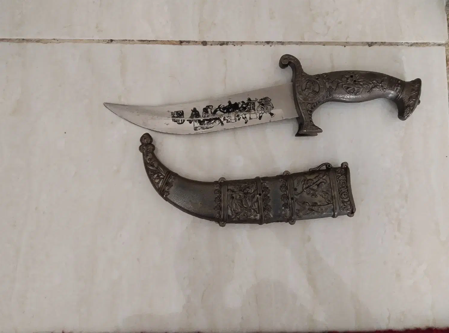 خنجر تزیینی|کلکسیون اشیاء عتیقه|ایلام, |دیوار