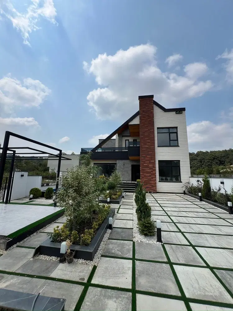 آپارتمان ۱۴۰ متر ۳ خواب صفر حمزه جنوبی به قیمت