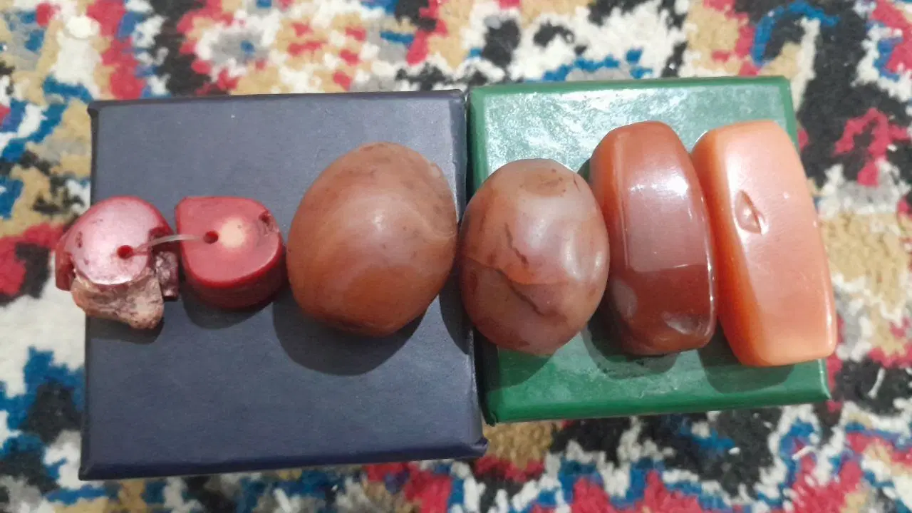 مهره‌|جواهرات|بندر گناوه, |دیوار