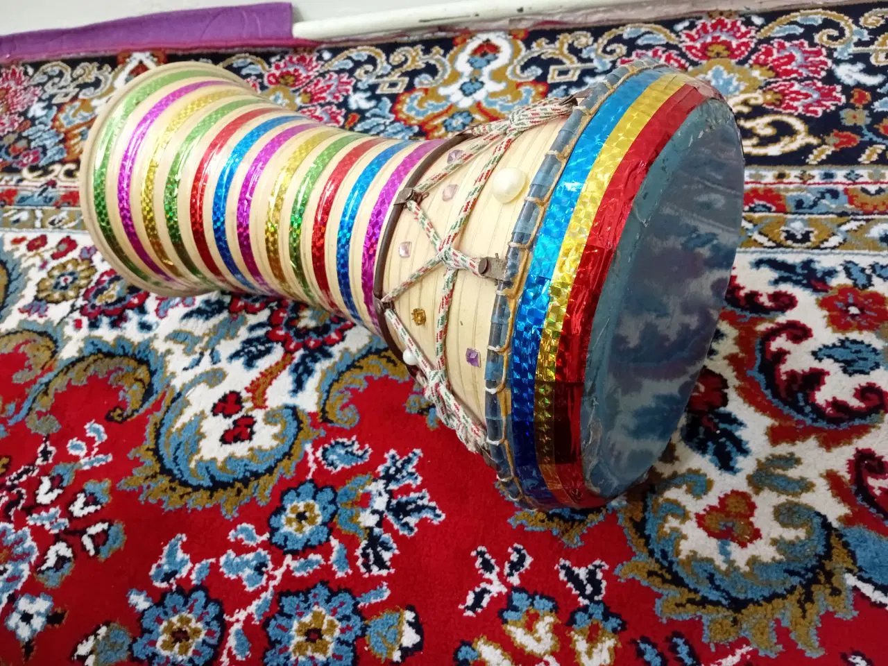تنبک|سازهای سنتی|تبریز, |دیوار