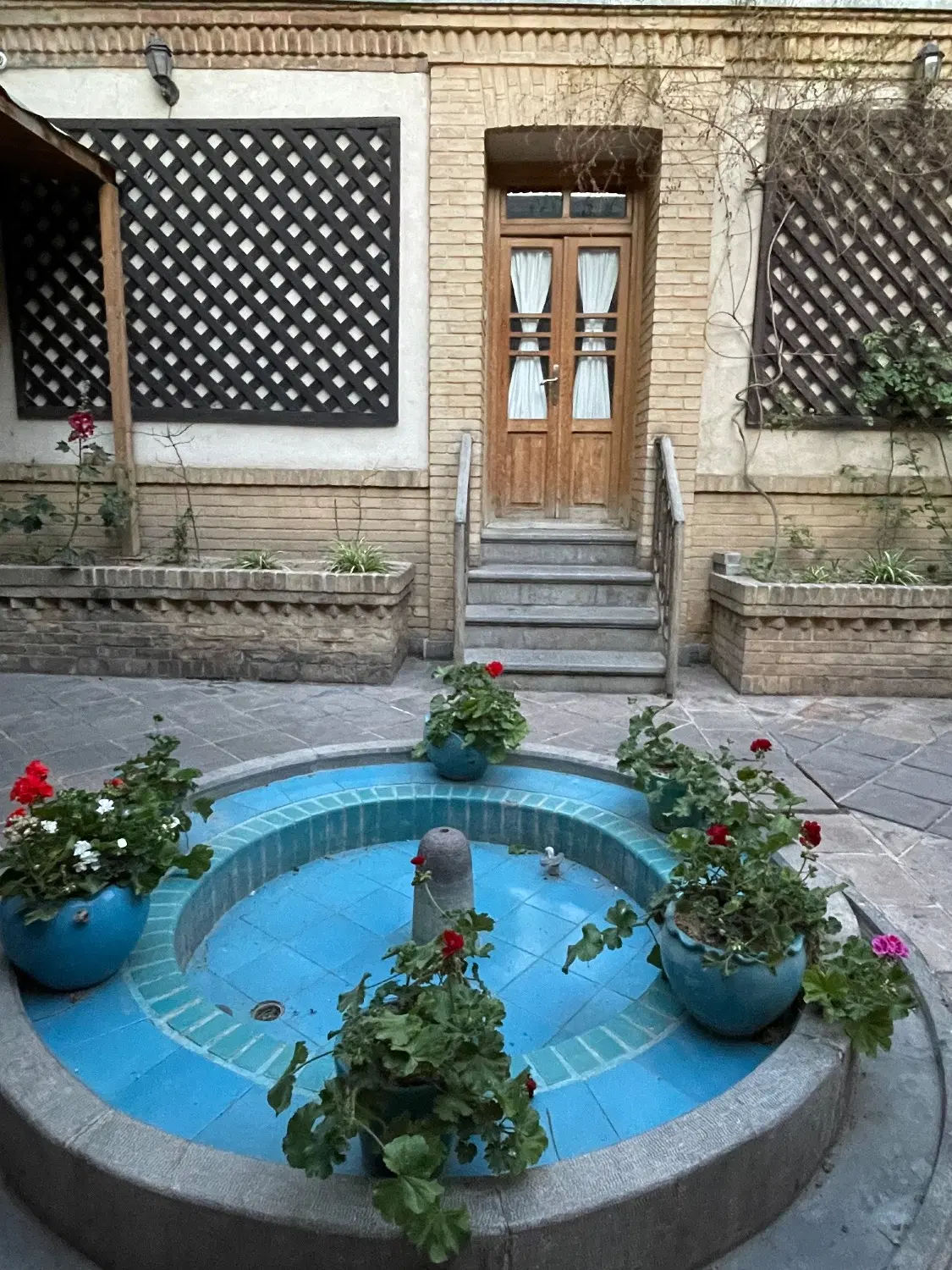 لوکیشن|اجارهٔ کوتاهمدت دفتر کار و فضای آموزشی|تهران, امین حضور|دیوار