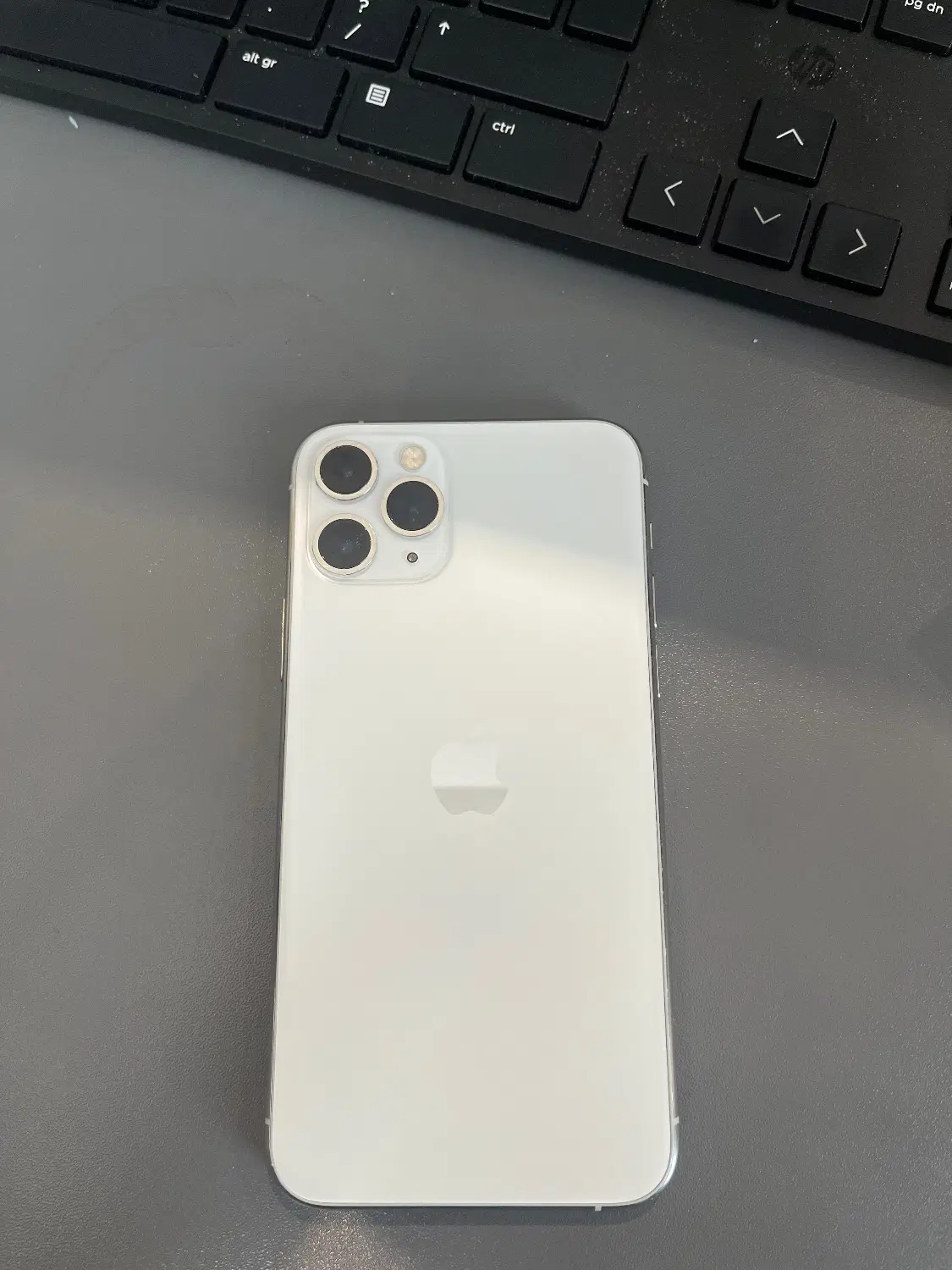 iphon 11 pro 256|موبایل|شیراز, شهرک گلستان|دیوار