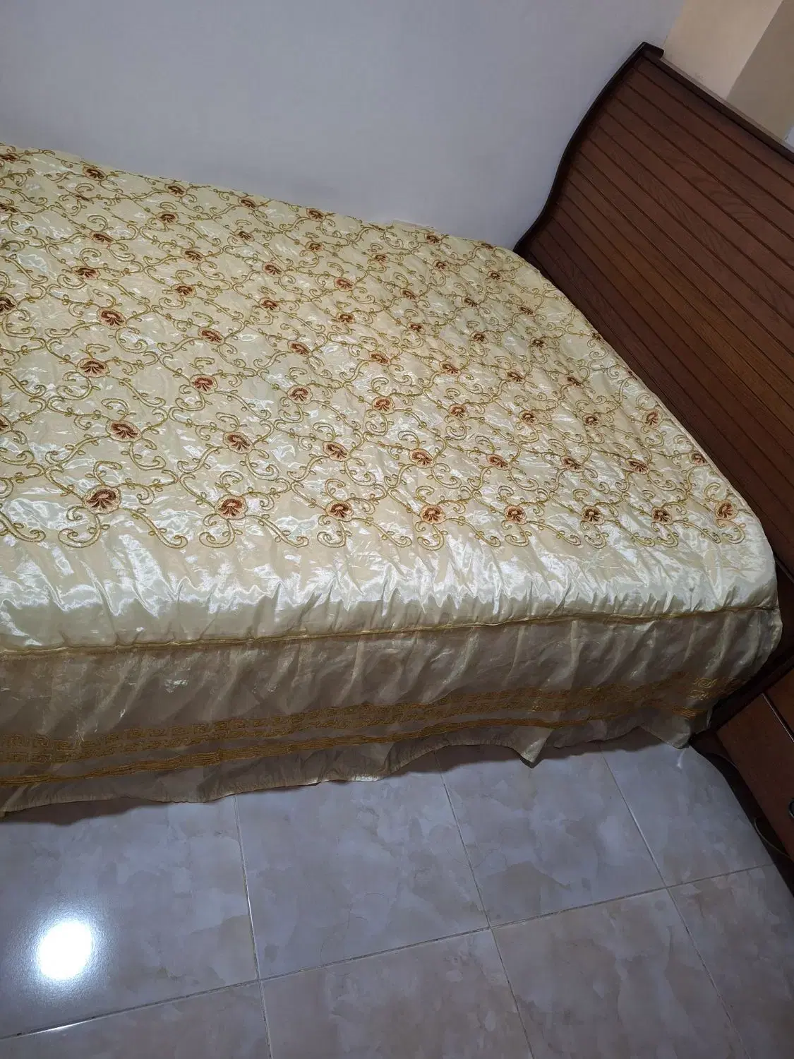 روتختی|سرویس روتختی|رشت, گلزاران|دیوار