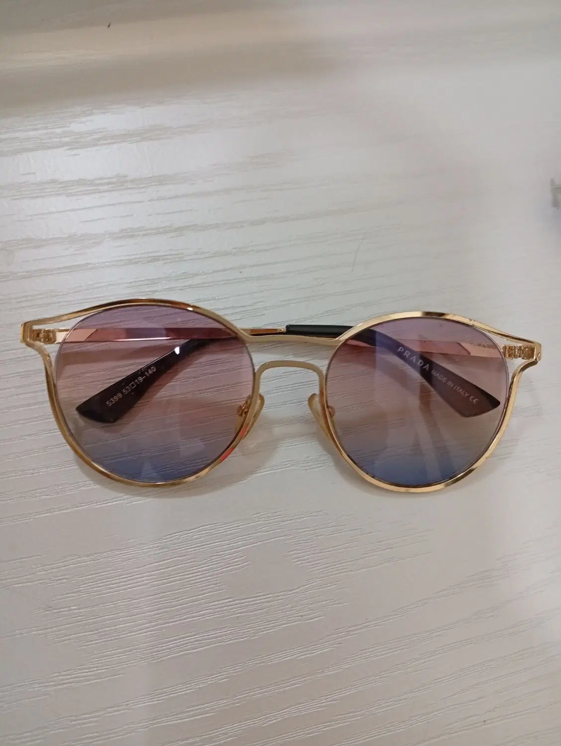 عینک|زیورآلات و اکسسوری|پرند, فاز ۴|دیوار