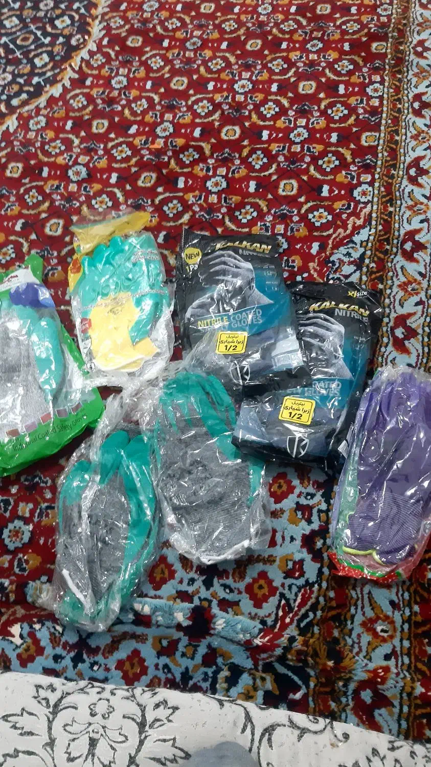 دستکش|لباس|کرمان, |دیوار