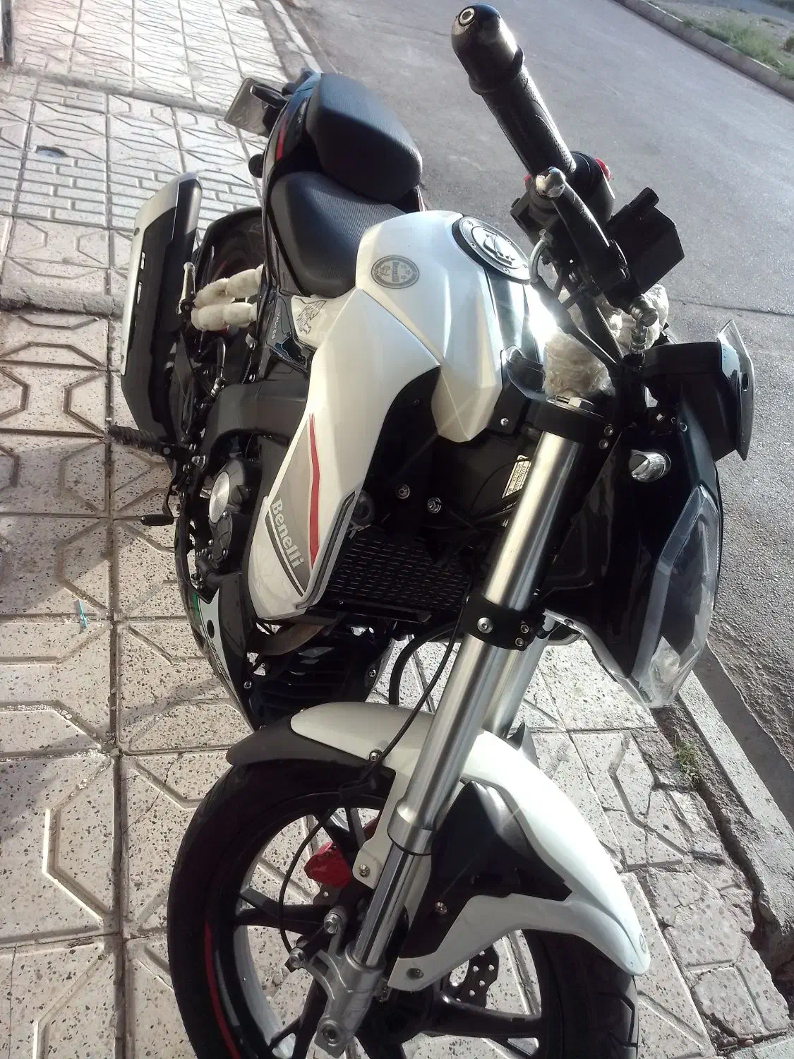 بنلی ۱۸۰s1401|موتورسیکلت|مشهد, بهمن|دیوار