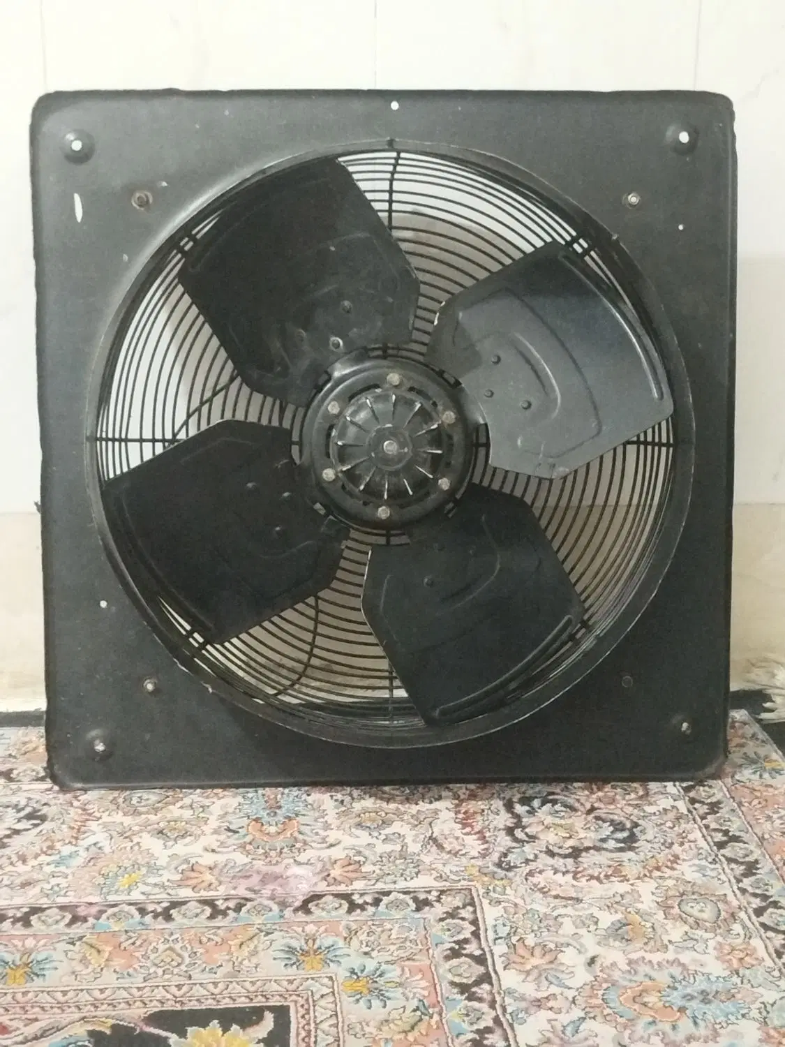 فن 60/60|پنکه و تصفیه‌کنندهٔ هوا|زاهدان, |دیوار