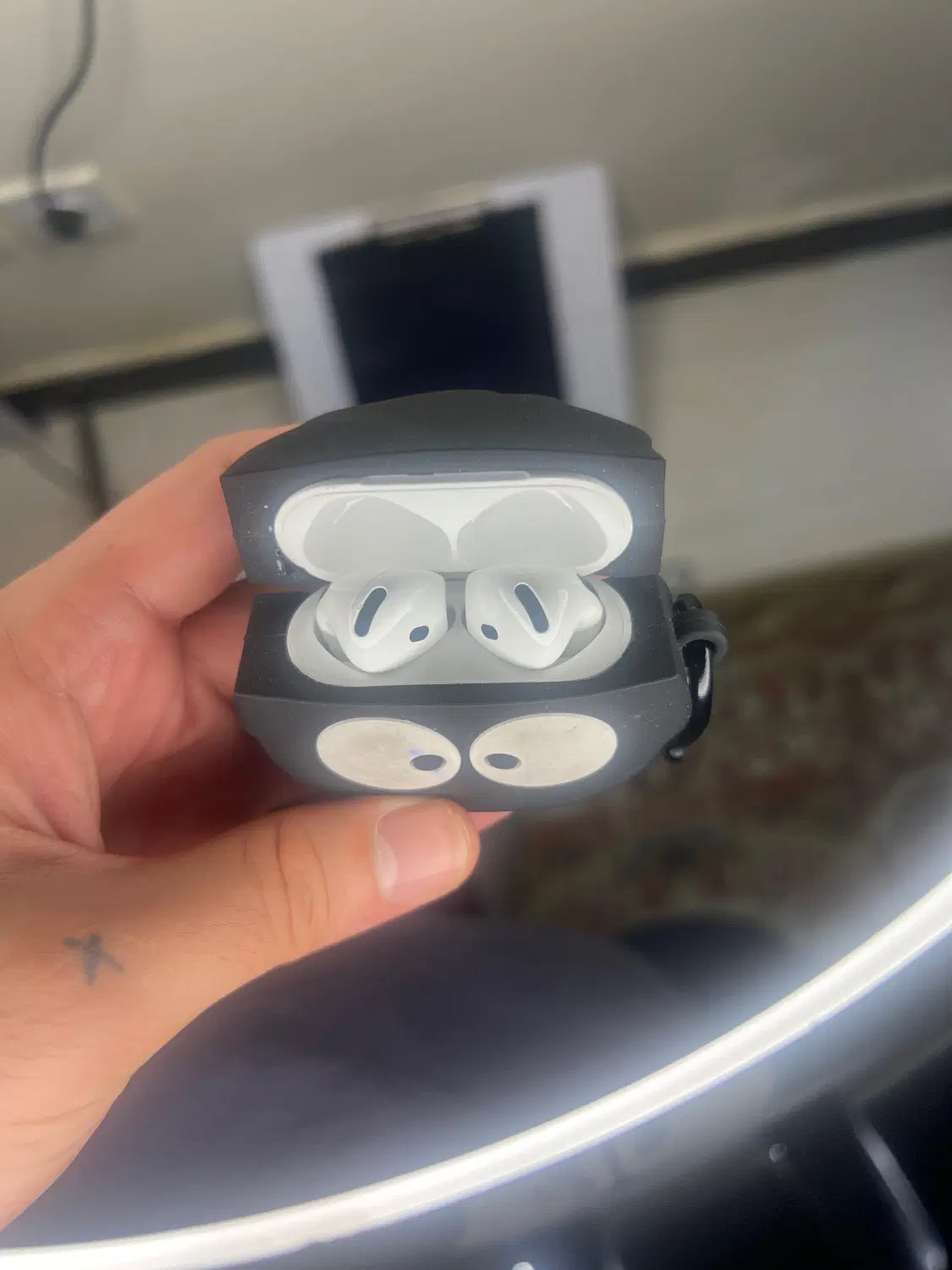 Air pod 4 orginal|لوازم جانبی موبایل و تبلت|کیش, |دیوار