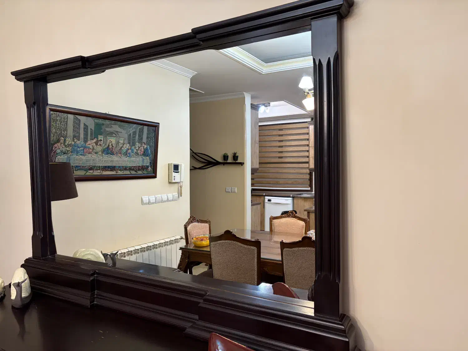 اینه|آینه|تهران, سازمان برنامه شمالی|دیوار