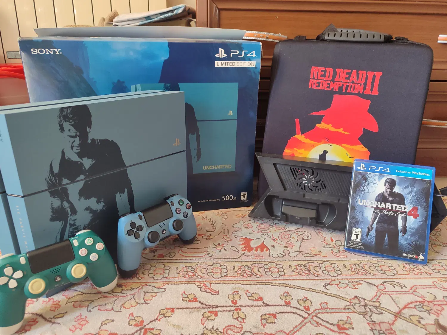 Ps4 fat 500 gig uncharted bundle|کنسول، بازی ویدئویی و آنلاین|کرج, احدآباد|دیوار