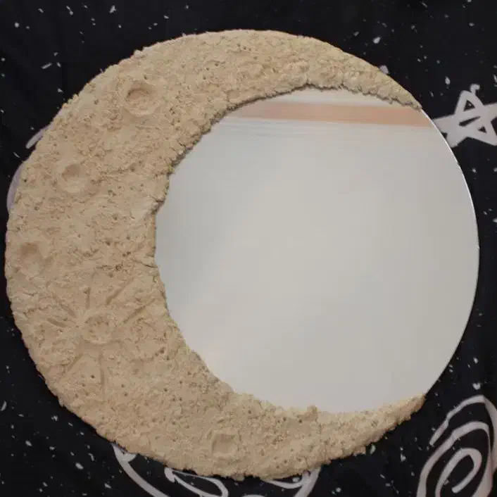 آینه ماه|آینه|تهران, نیروی هوایی (پیروزی)|دیوار