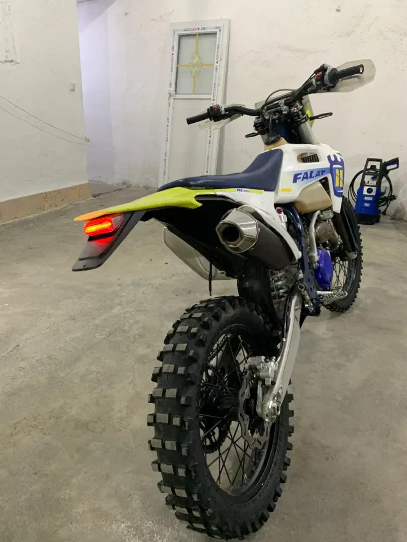 طرح هاسکی|موتورسیکلت|رشت, کاکتوس|دیوار