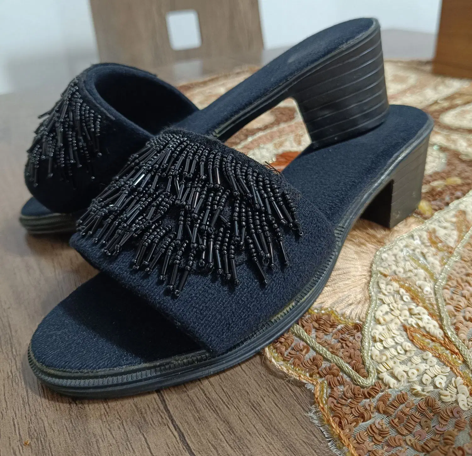 دمپایی|کیف، کفش، کمربند|مهاباد (آذربایجان غربی), |دیوار
