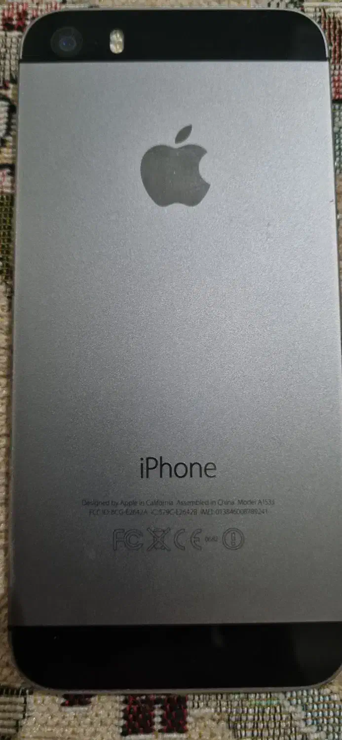 آیفون 5s|موبایل|قم, زنبیل آباد|دیوار