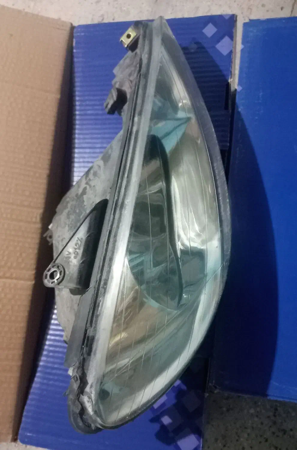 چراغدجلو ۲۰۶|قطعات یدکی و لوازم جانبی|مشهد, کارگران|دیوار