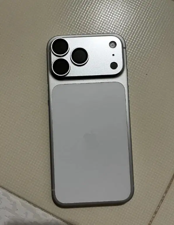 17 pro max|موبایل|قم, هنرستان|دیوار