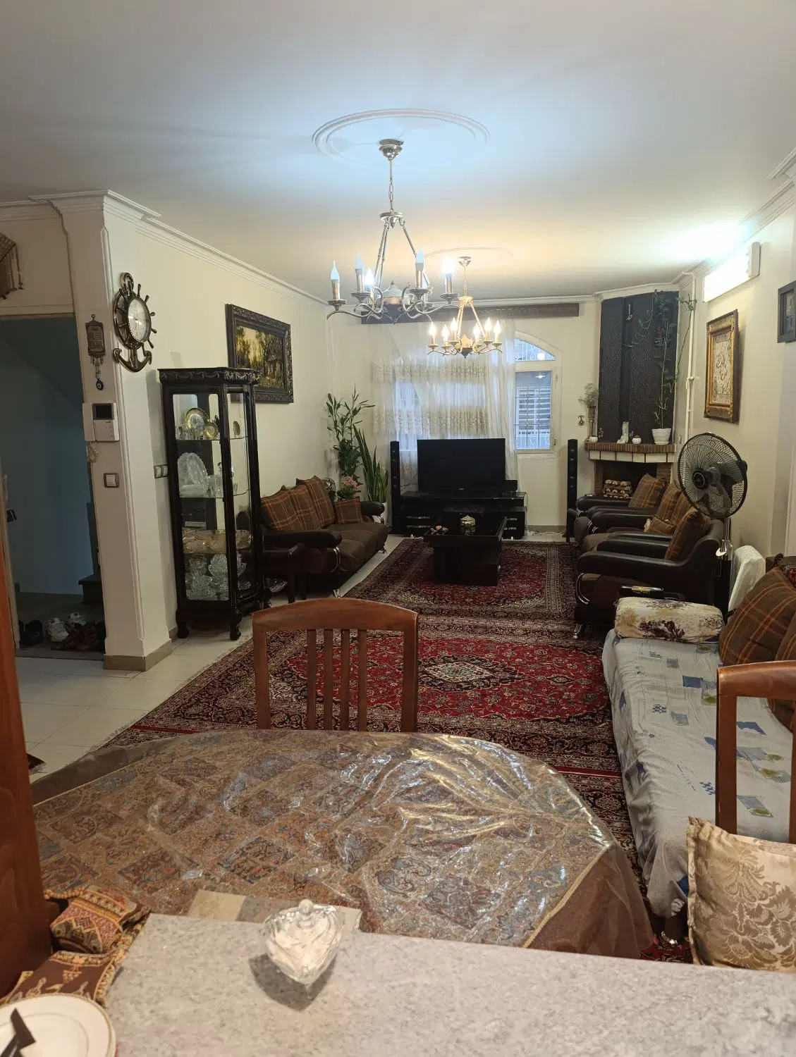 نارمک میدان ۵۰  / ۶۶ متر طبقه دوم با پارکینگ - Więcej