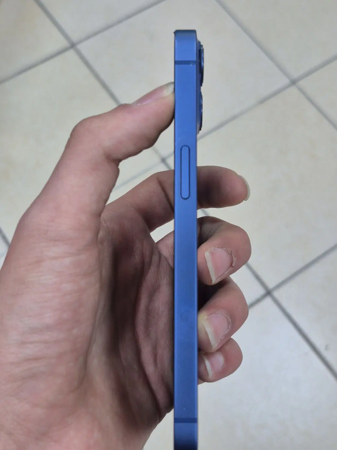 iphone13|موبایل|پرند, فاز ۲|دیوار