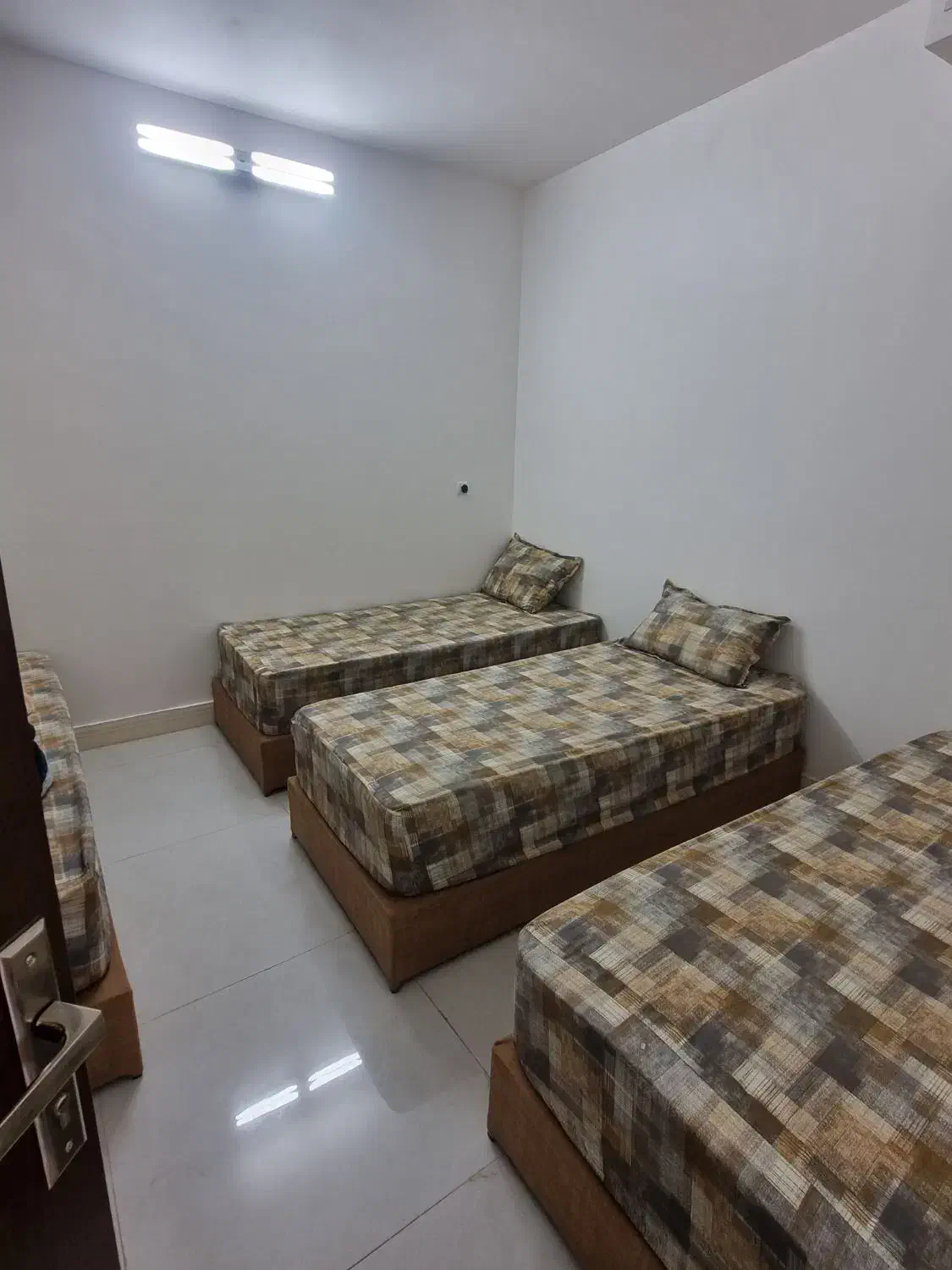 سویت سویت|اجارهٔ کوتاهمدت آپارتمان و سوئیت|قم, چهار مردان|دیوار