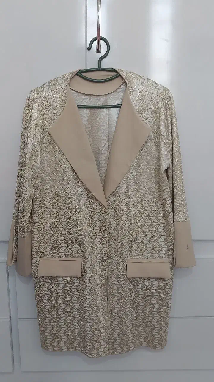 کت مجلسی|لباس|دهدشت, |دیوار