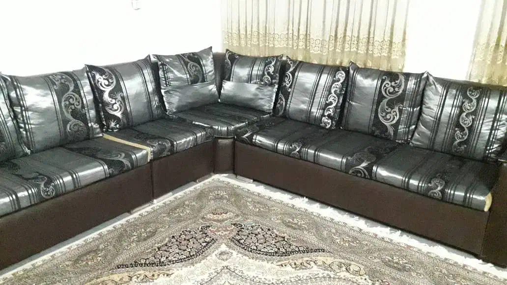 مبل ال رنگ نقره ای شیک|مبلمان خانگی و میز عسلی|قم, پردیسان|دیوار