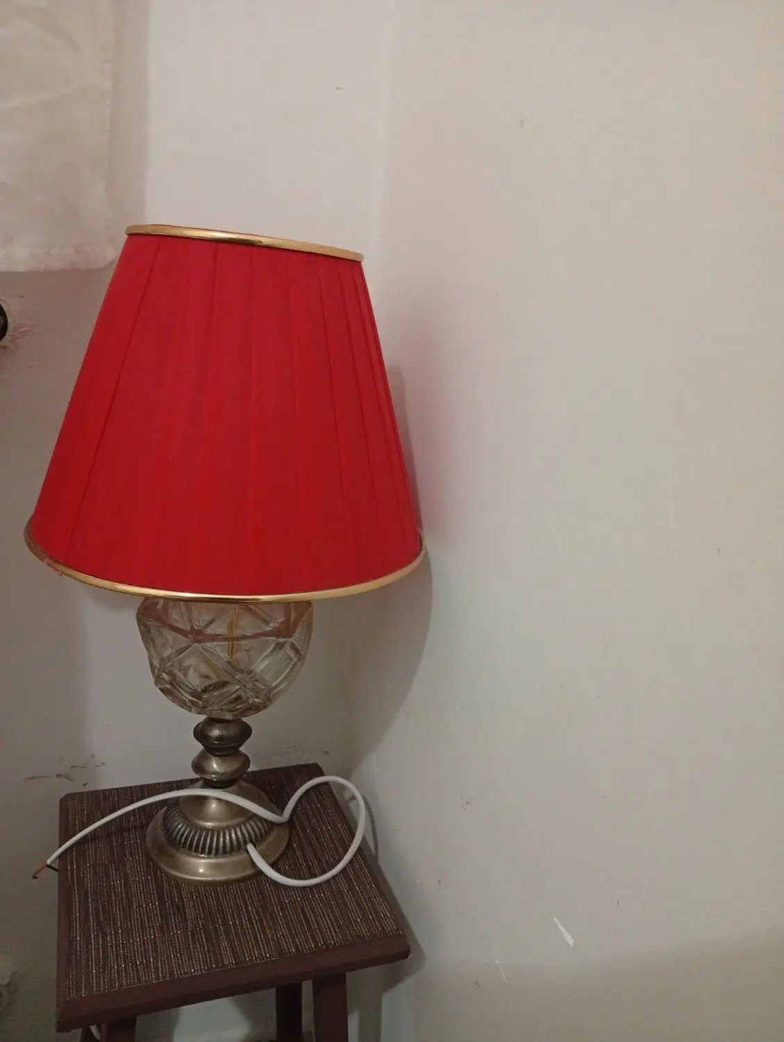 آباژور|چراغ خواب و آباژور|هشتگرد, فاز ۷ مهستان|دیوار
