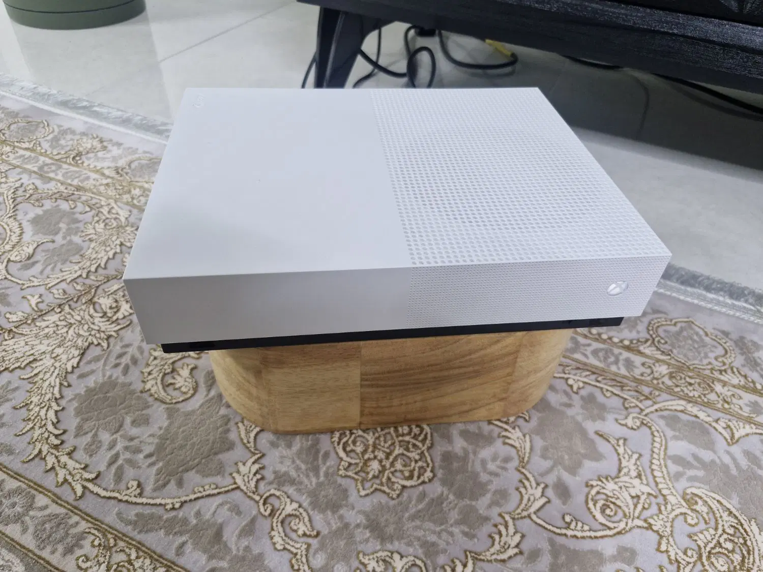 XBOX One s|کنسول، بازی ویدئویی و آنلاین|شیراز, انجیر|دیوار