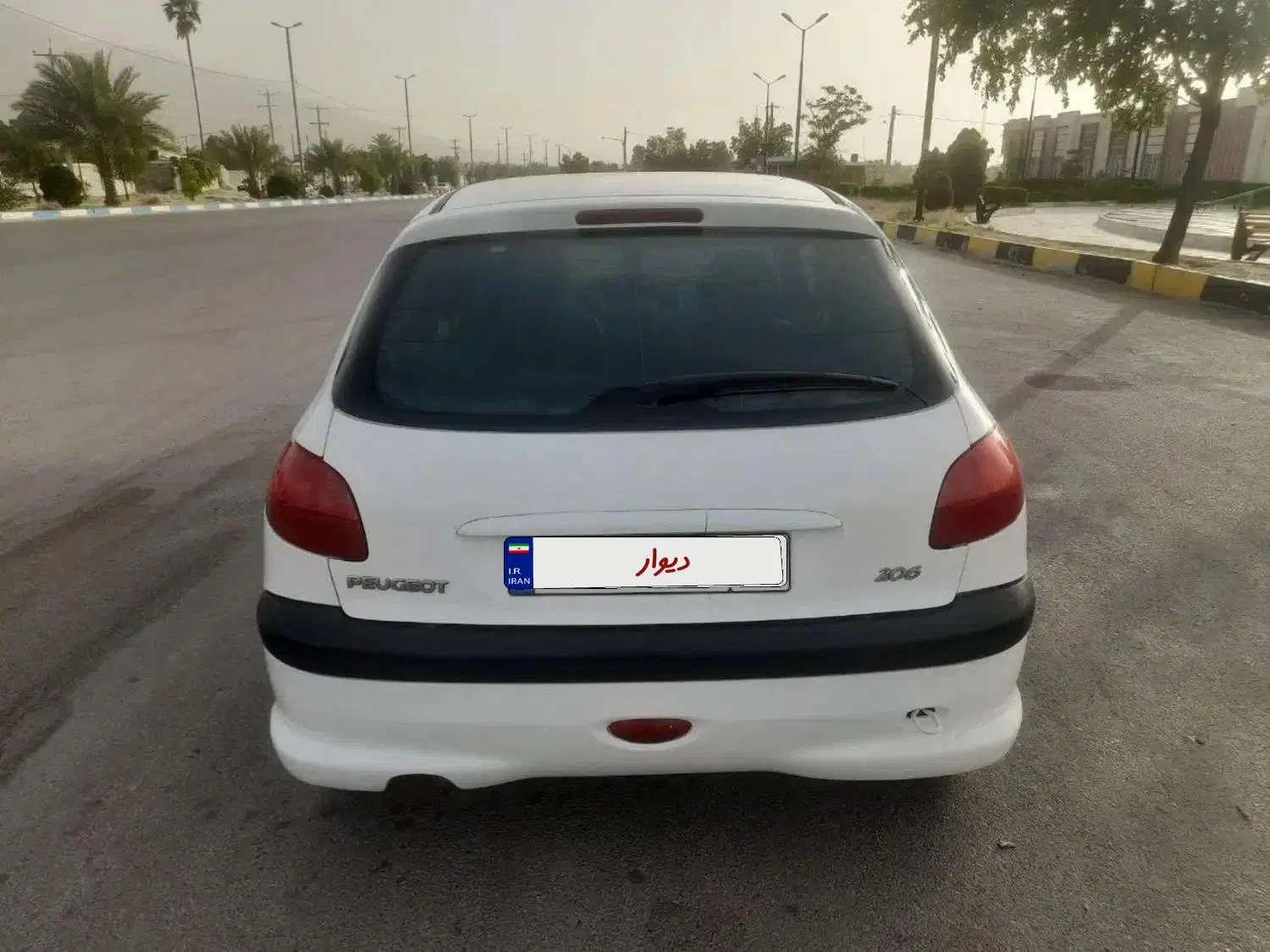 پژو ۲۰۶|خودرو سواری و وانت|جهرم, |دیوار
